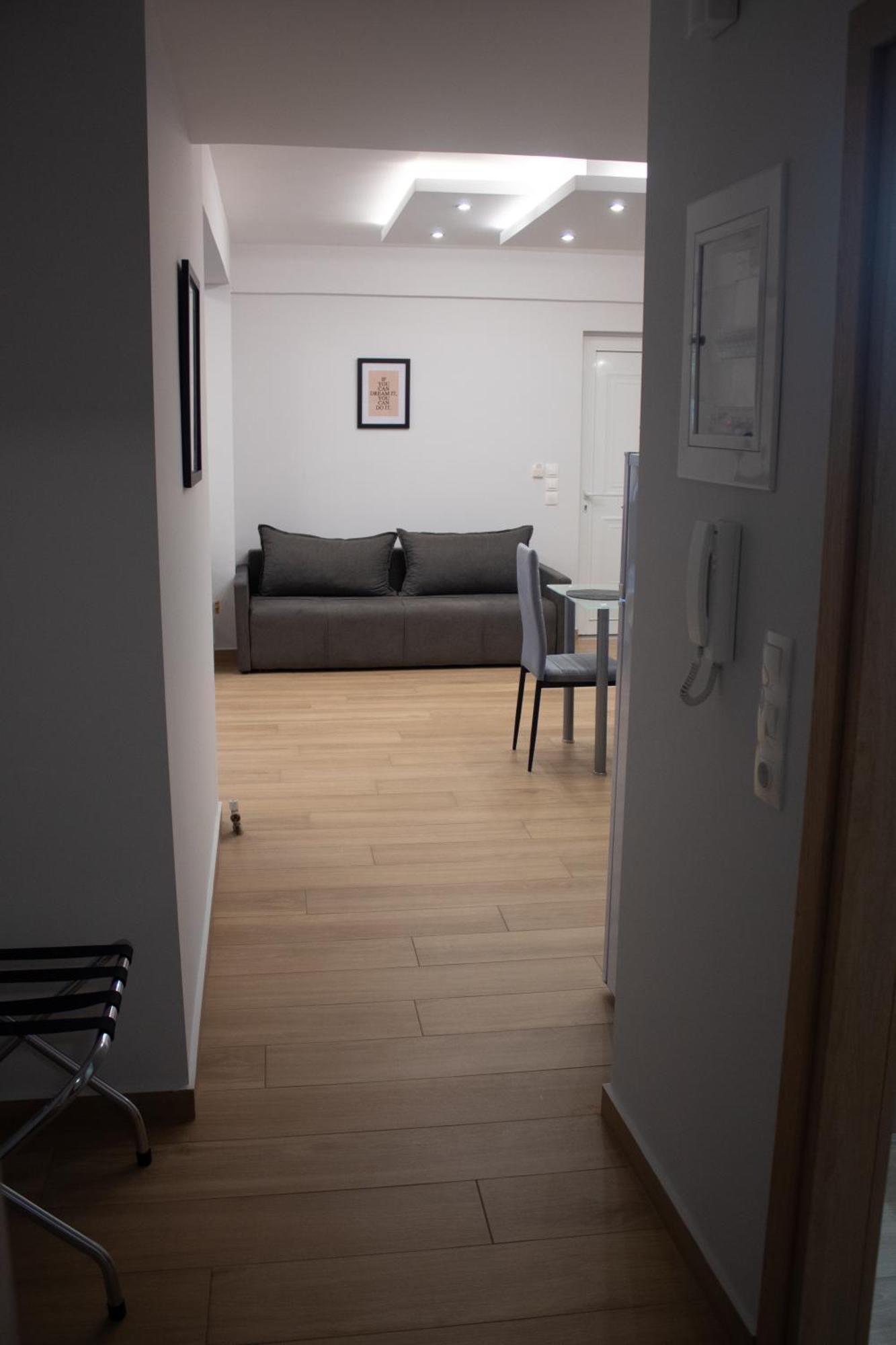 Giakost Apartments V Near Airport Ártemida Kültér fotó