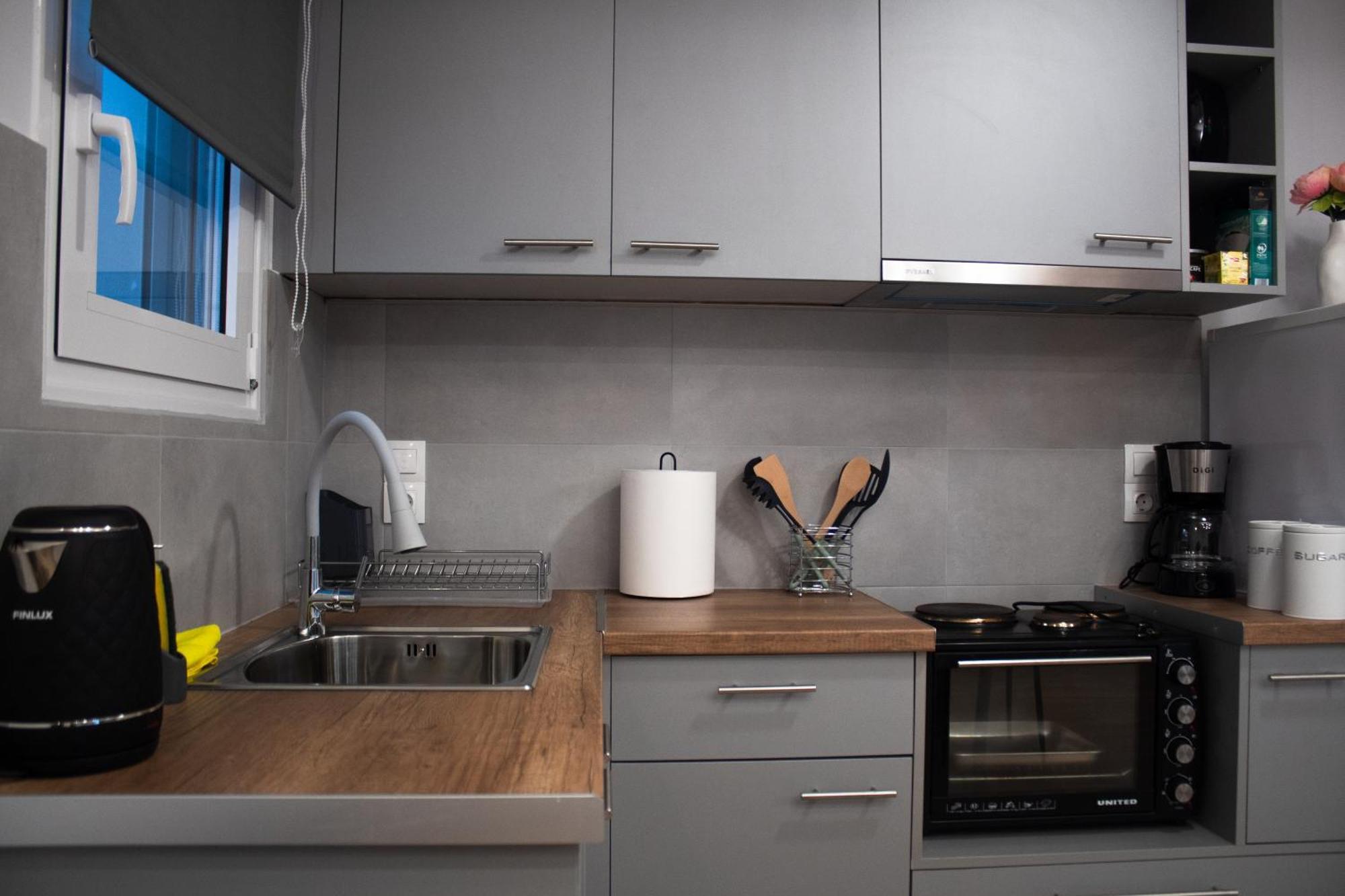 Giakost Apartments V Near Airport Ártemida Kültér fotó